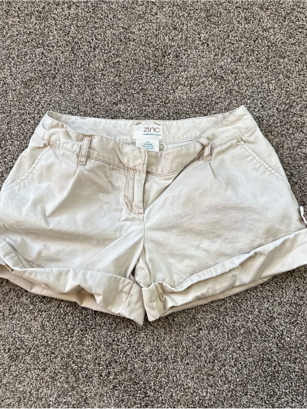 Zinc Womens Size 1 Tan Khaki Cuffed Shorts EUC